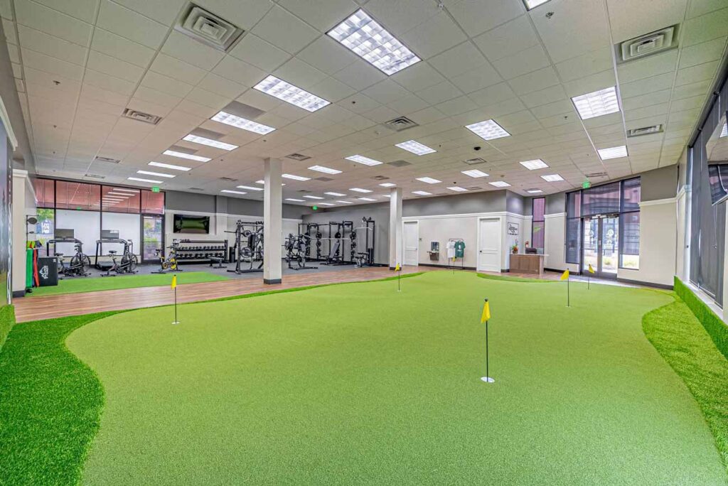 Wide view of the Rozay Golf indoor short game area